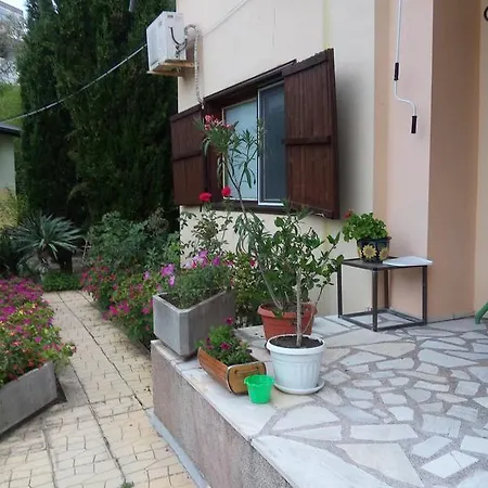 Bini * Saints Constantine and Helena