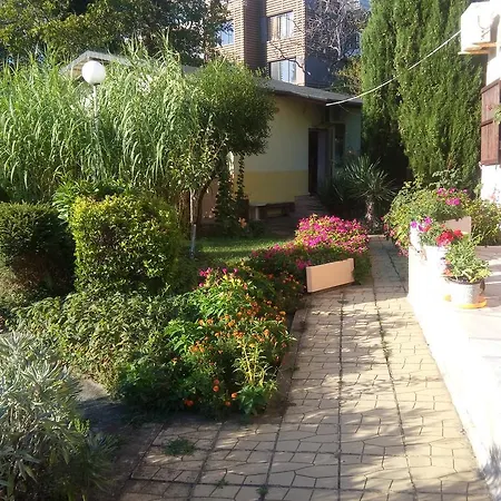 Bini * Saints Constantine and Helena