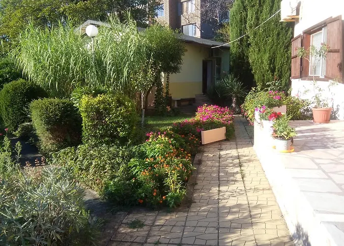 Bini * Szent Konstantin és Elena